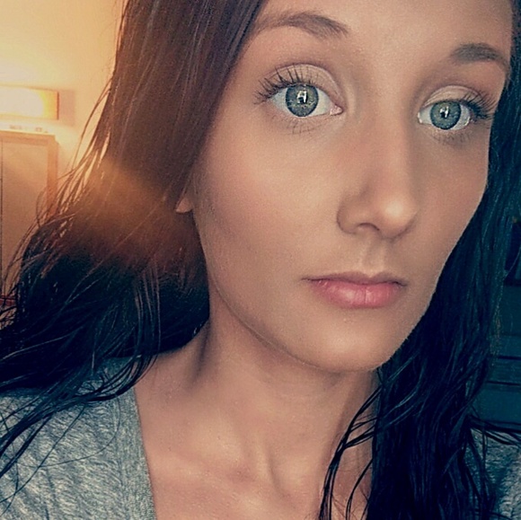 Meet your Posher, Ashleigh - Picture 1 of 1